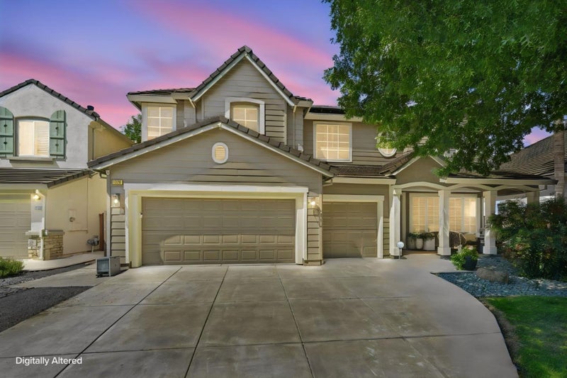1320 Eastlake Circle