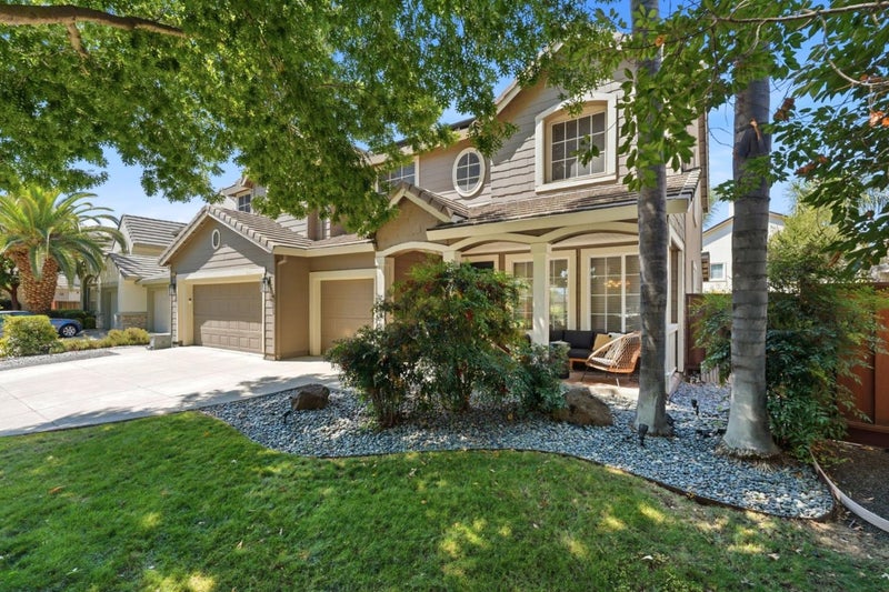 1320 Eastlake Circle