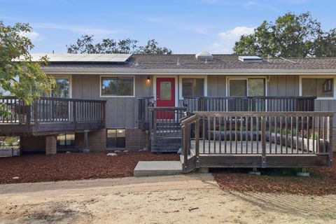 Photo of 18 Middle Canyon Way #B, CARMEL VALLEY, CA 93924 (MLS # ML82053529)