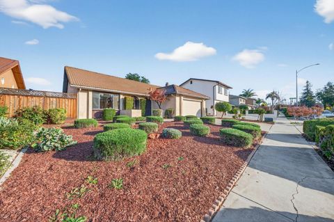 Tiny photo for 4464 Bald Eagle Way, SAN JOSE, CA 95118 (MLS # ML82028912)