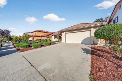 Tiny photo for 4464 Bald Eagle Way, SAN JOSE, CA 95118 (MLS # ML82028912)