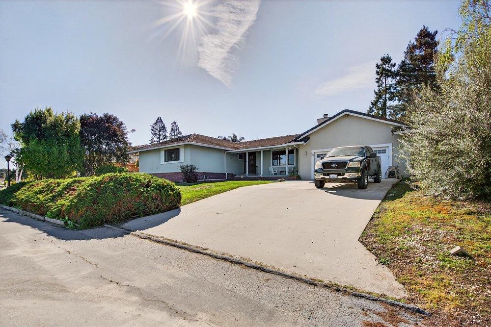 913 Ridgemark Drive