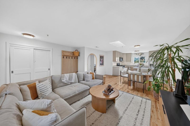2355 Beach Boulevard 204