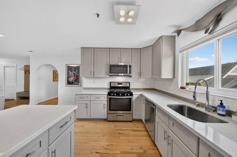 2355 Beach Boulevard 204