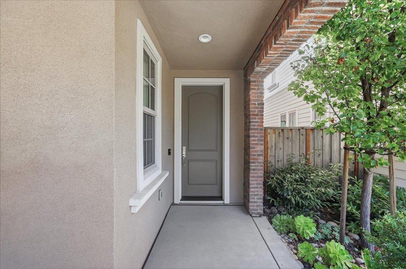 182 Melia Loop