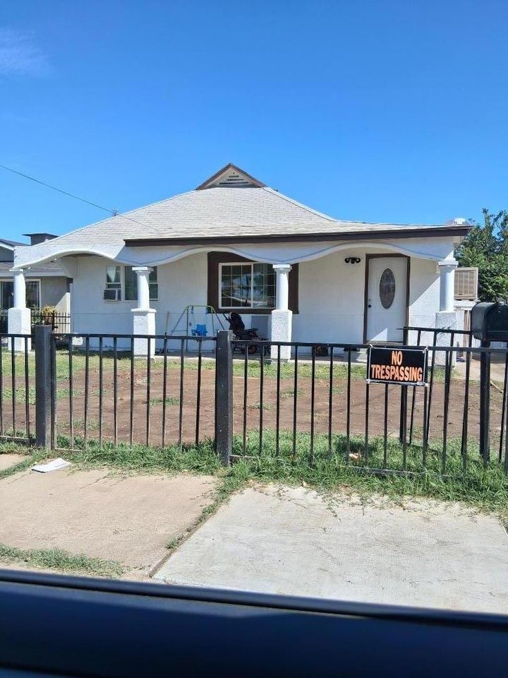 Photo 1 of 7 — 355 East Pleasant Street, Coalinga, CA 93210