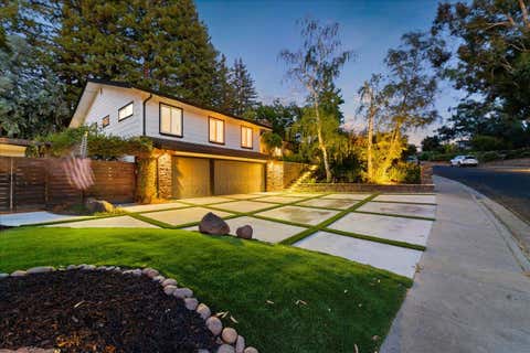 Photo of 14608 Golf Links Drive, LOS GATOS, CA 95032 (MLS # ML82057190)