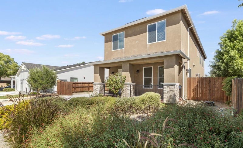 445 Cecelio Way