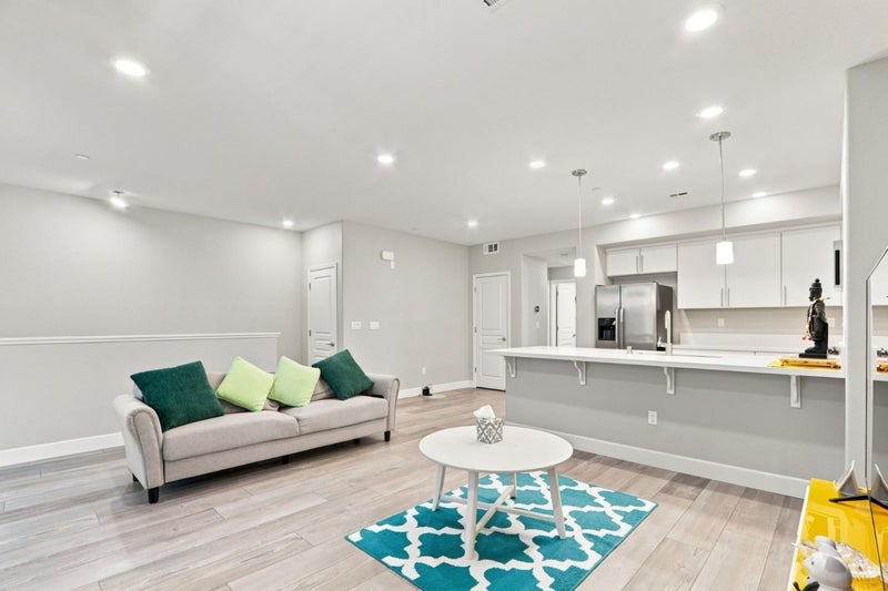 633 Clover Circle