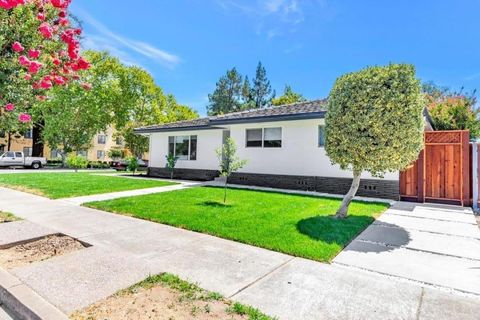 Photo of 700 Eschenburg Drive, GILROY, CA 95020 (MLS # ML82046448)