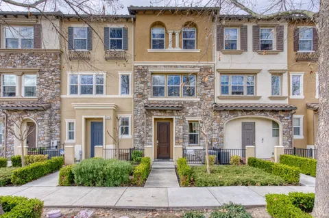 1365 Merry Loop, Milpitas, CA 95035 - #: ML82034897