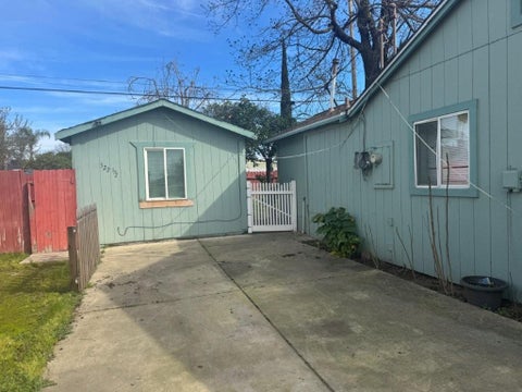 Tiny photo for 322 Poplar Avenue, MANTECA, CA 95336 (MLS # ML82049616)