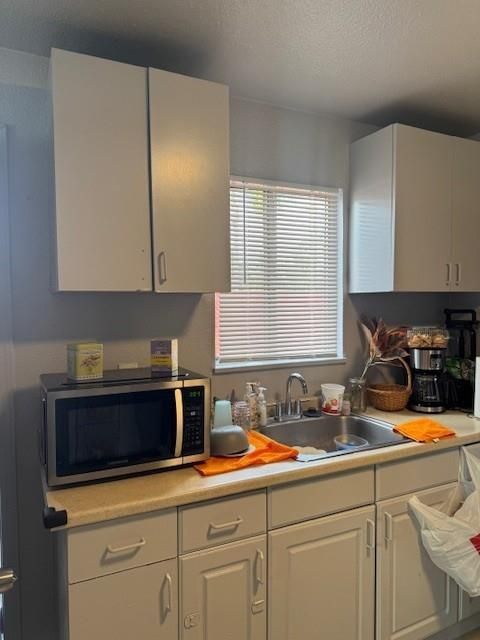 Tiny photo for 322 Poplar Avenue, MANTECA, CA 95336 (MLS # ML82049616)