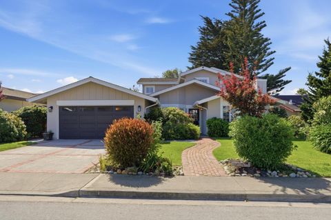 Photo of 1518 Spinnaker Lane, Half Moon Bay, CA 94019 (MLS # ML82045313)
