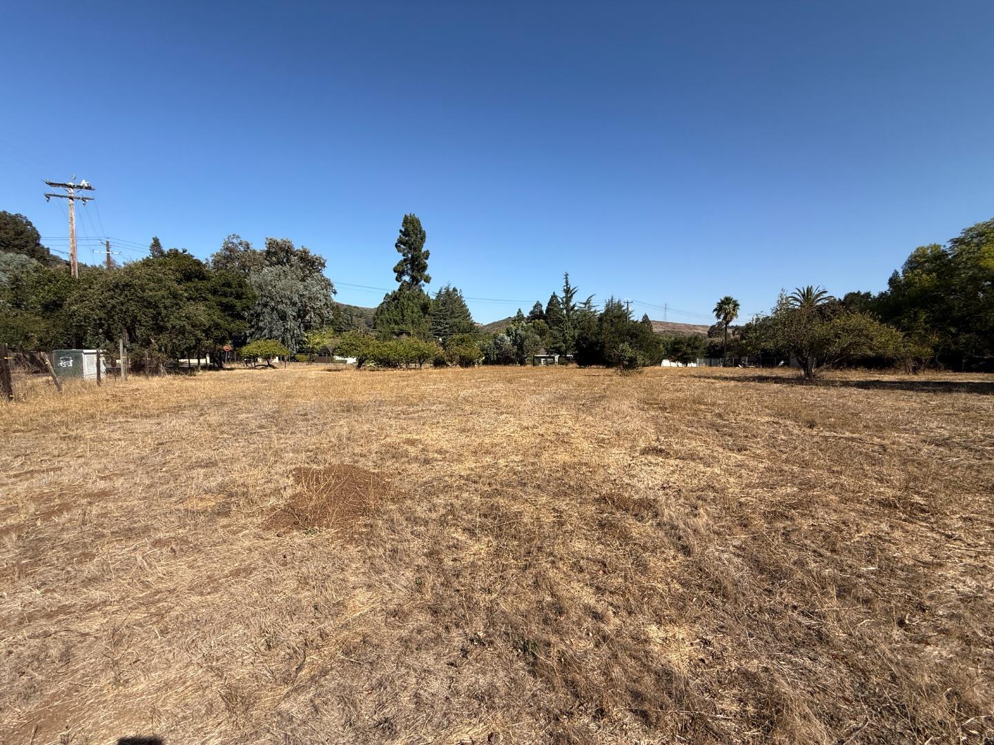 1100 Llagas Road