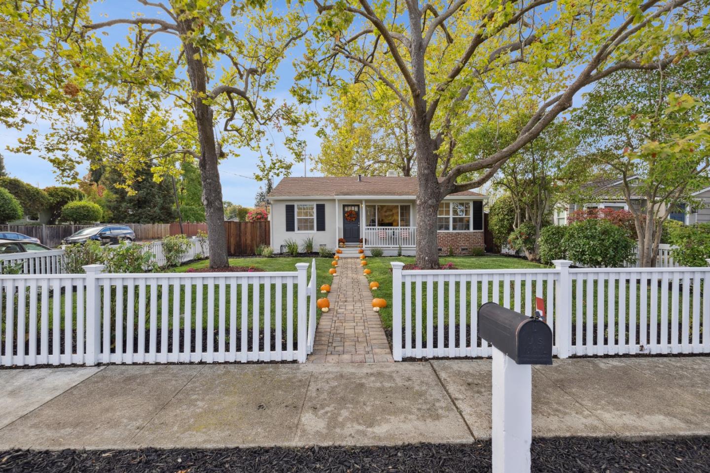 190 Rutherford Avenue