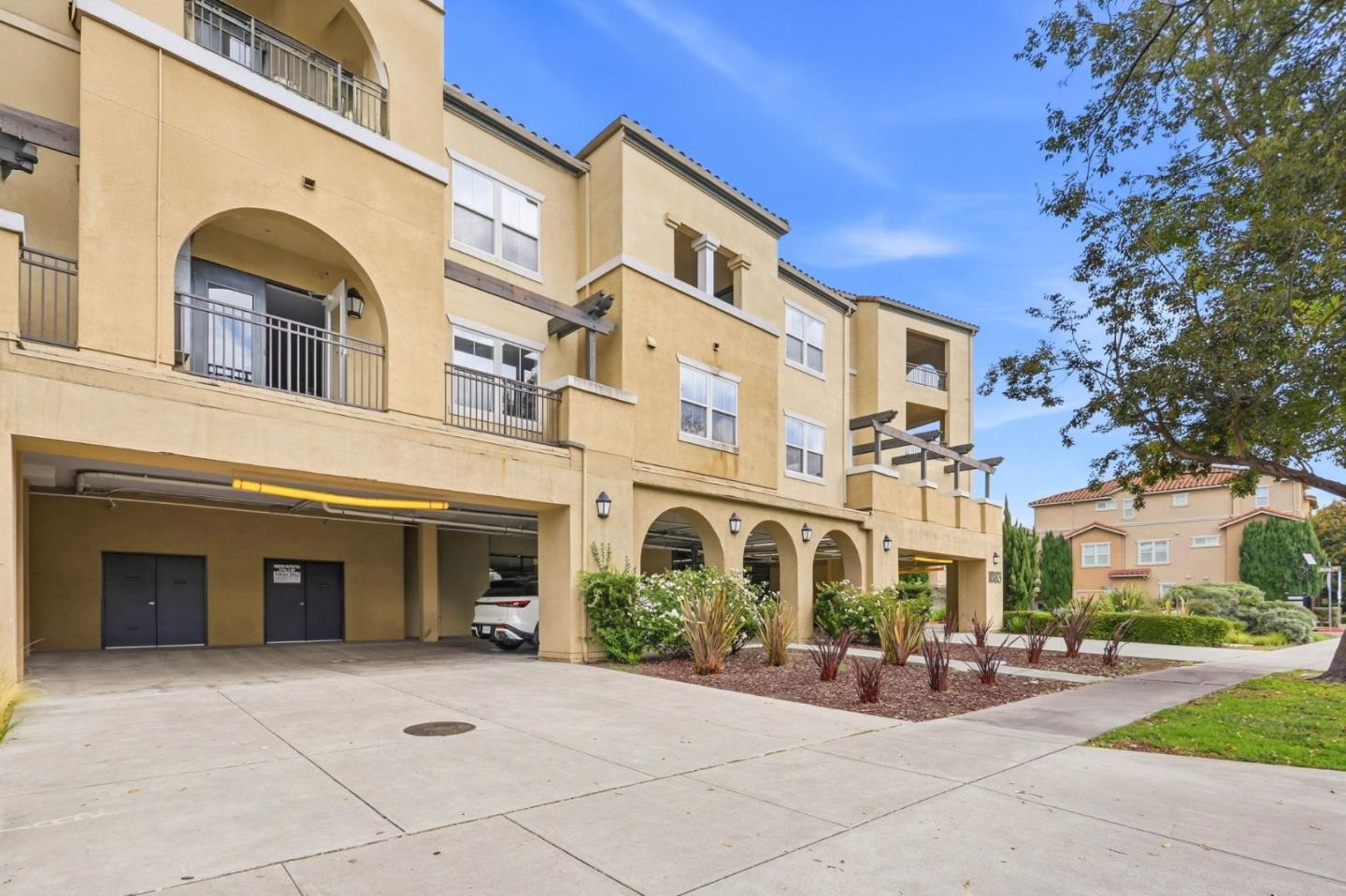 1883 Agnew Road 229