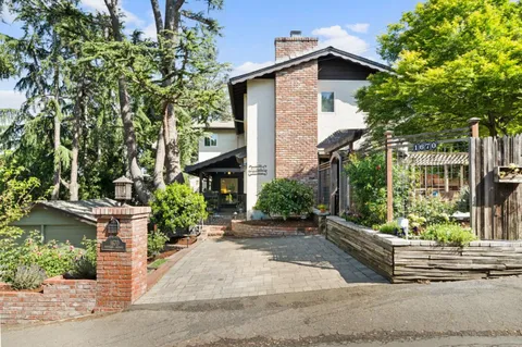 1670 Whitham Avenue, Los Altos, CA 94024 - #: ML82004246