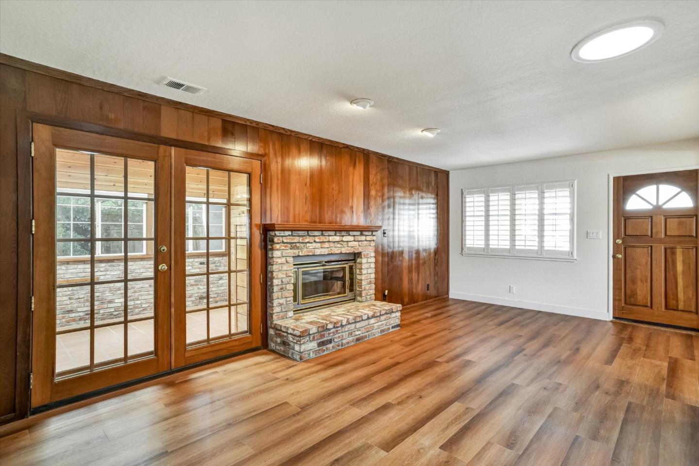 784 Sherman Oaks Drive