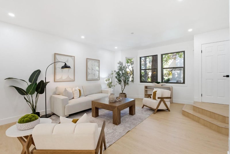970 La Mesa Terrace E