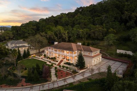 12000 Heritage Way Gilroy CA 95020