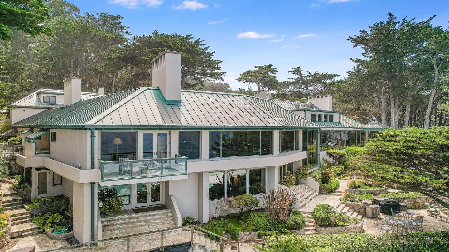 157, 163 Spindrift Road