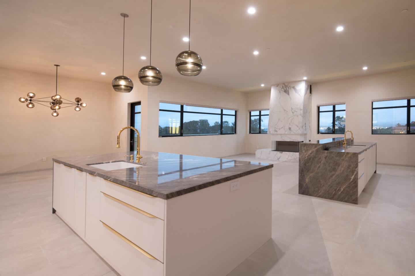 520 Lighthouse Avenue 301