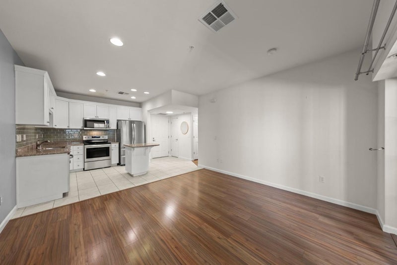 88 North Jackson Avenue 114