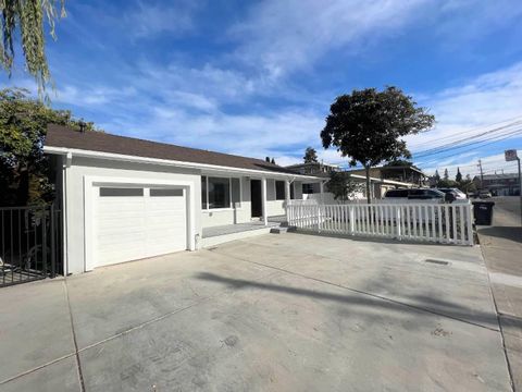 Photo of 2921 Calvin Avenue, REDWOOD CITY, CA 94063 (MLS # ML82048308)