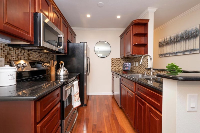 137 Piccadilly Place C