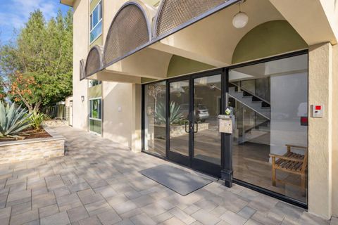 Photo of 1033 Crestview Drive #216, Mountain View, CA 94040 (MLS # ML82030165)