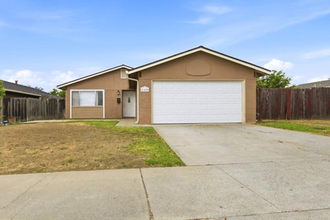 Photo of 260 Ranchito Drive, HOLLISTER, CA 95023 (MLS # ML82059722)