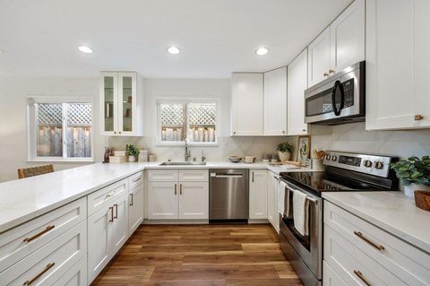 Tiny photo for 327 Rosilie Street, San Mateo, CA 94403 (MLS # ML82033976)