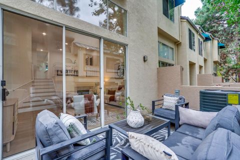 Tiny photo for 426 Galleria Drive #UNIT 8, SAN JOSE, CA 95134 (MLS # ML82029687)