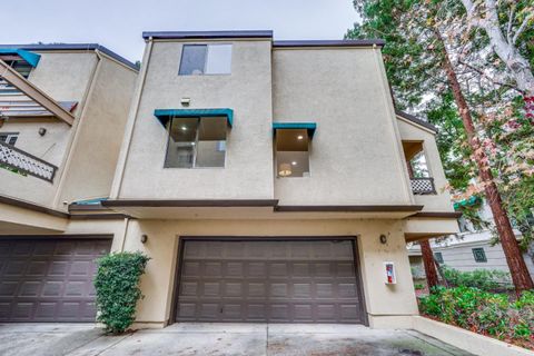 Tiny photo for 426 Galleria Drive #UNIT 8, SAN JOSE, CA 95134 (MLS # ML82029687)