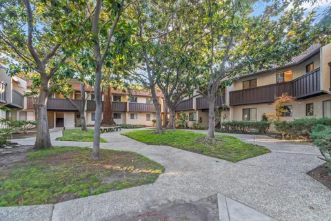 999 W Evelyn Terrace Unit 54, Sunnyvale, CA 94086 - #: ML82029308