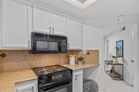 Tiny photo for 999 W Evelyn Terrace #54, SUNNYVALE, CA 94086 (MLS # ML82029308)