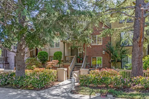 30 Royal Oak Court, Mountain View, CA 94040 - #: ML82040363