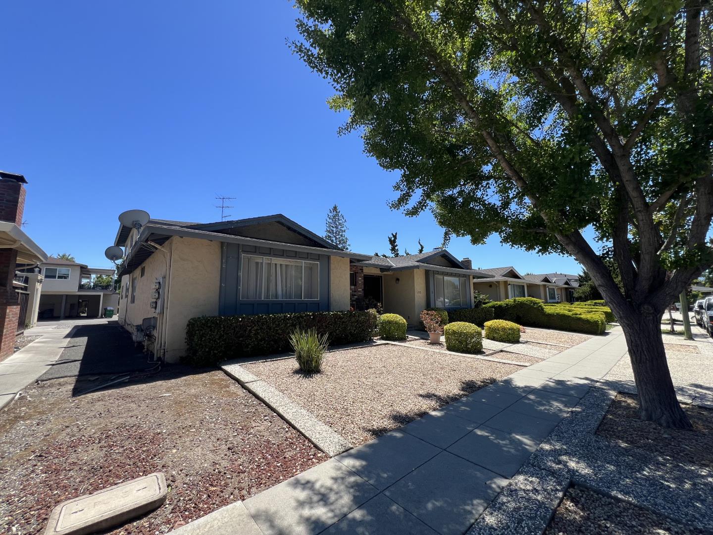635 Bolton Court