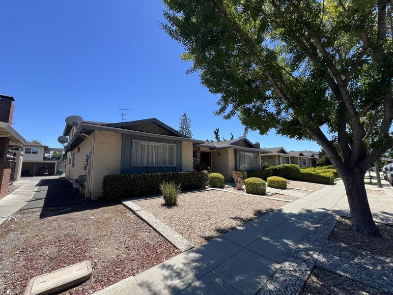 635 Bolton Court