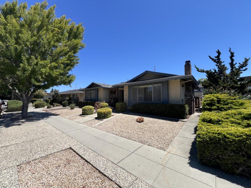635 Bolton Court