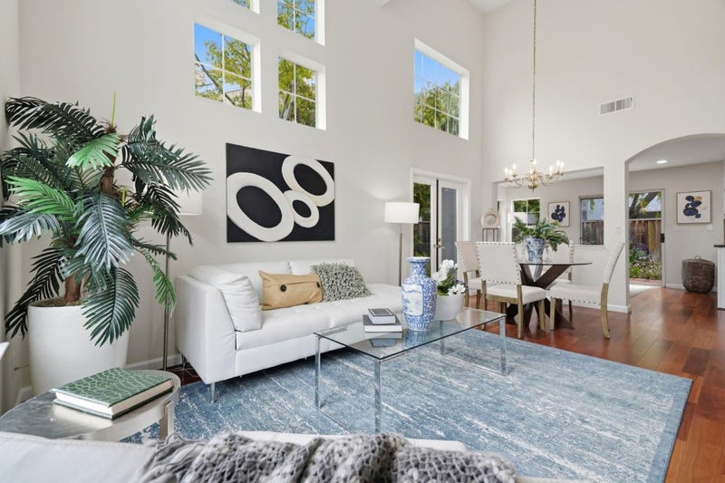 386 Pismo Terrace