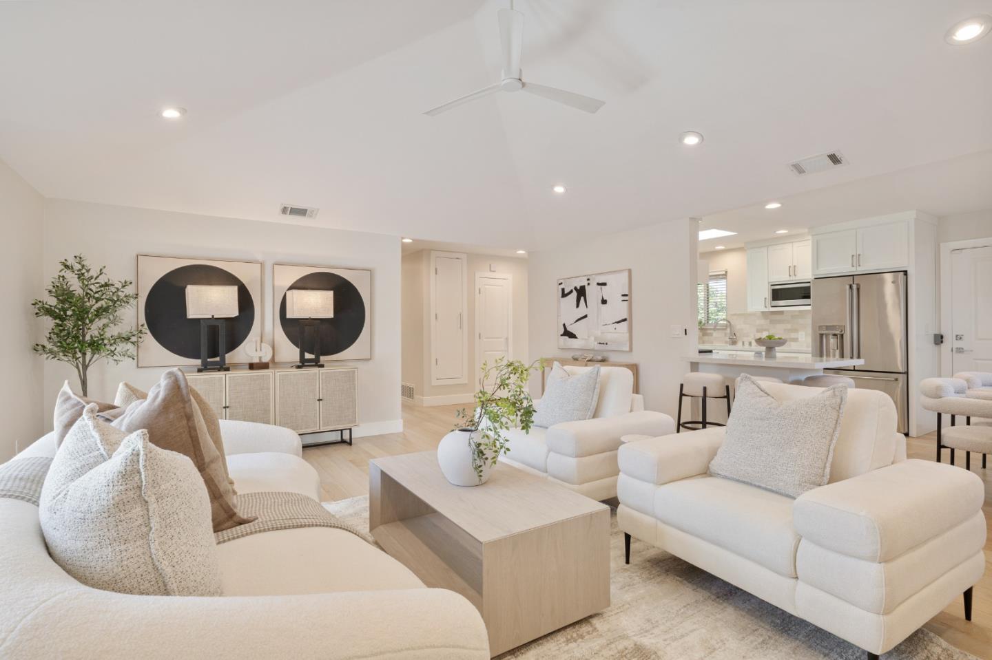 808 Kirkaldy Court