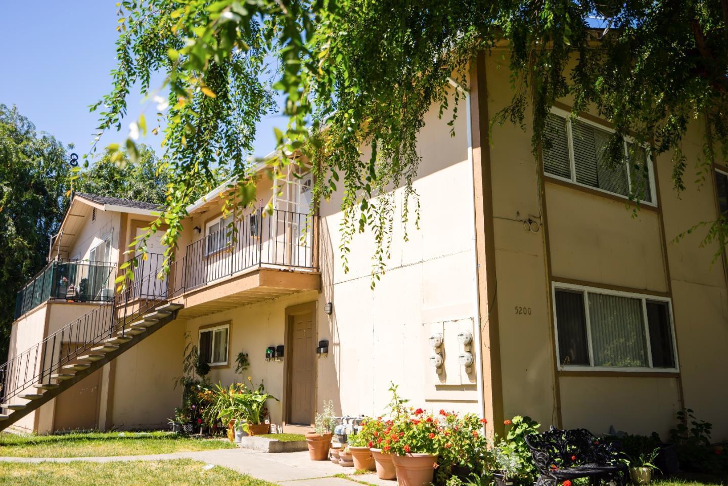 5200 Snow Drive