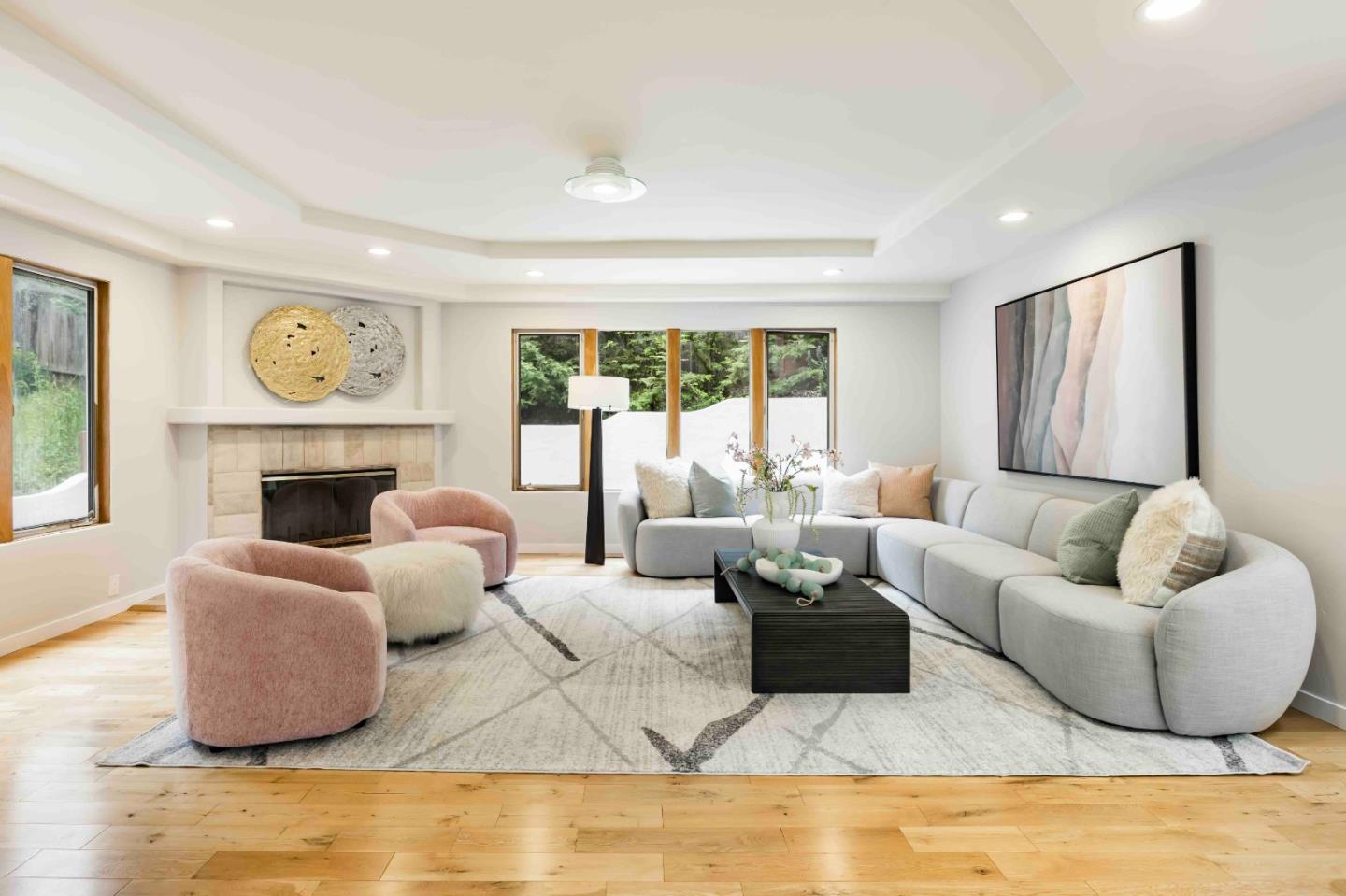 25 Carrera Court