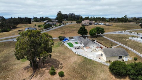 Tiny photo for 9891 Equestrian Place, Salinas, CA 93907 (MLS # ML82036725)