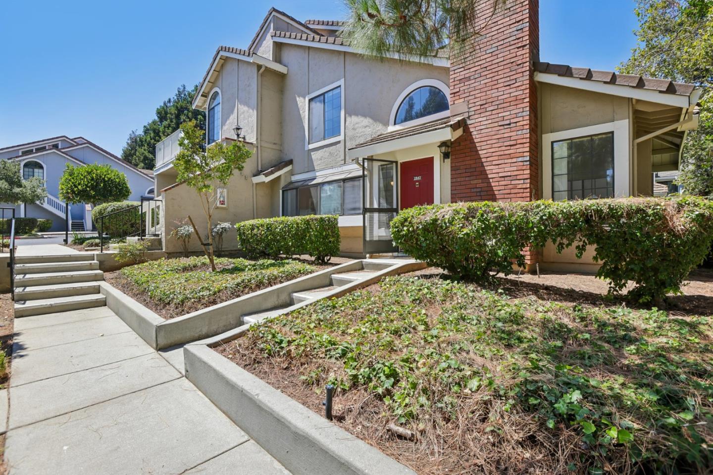 2843 Buena Knoll Court