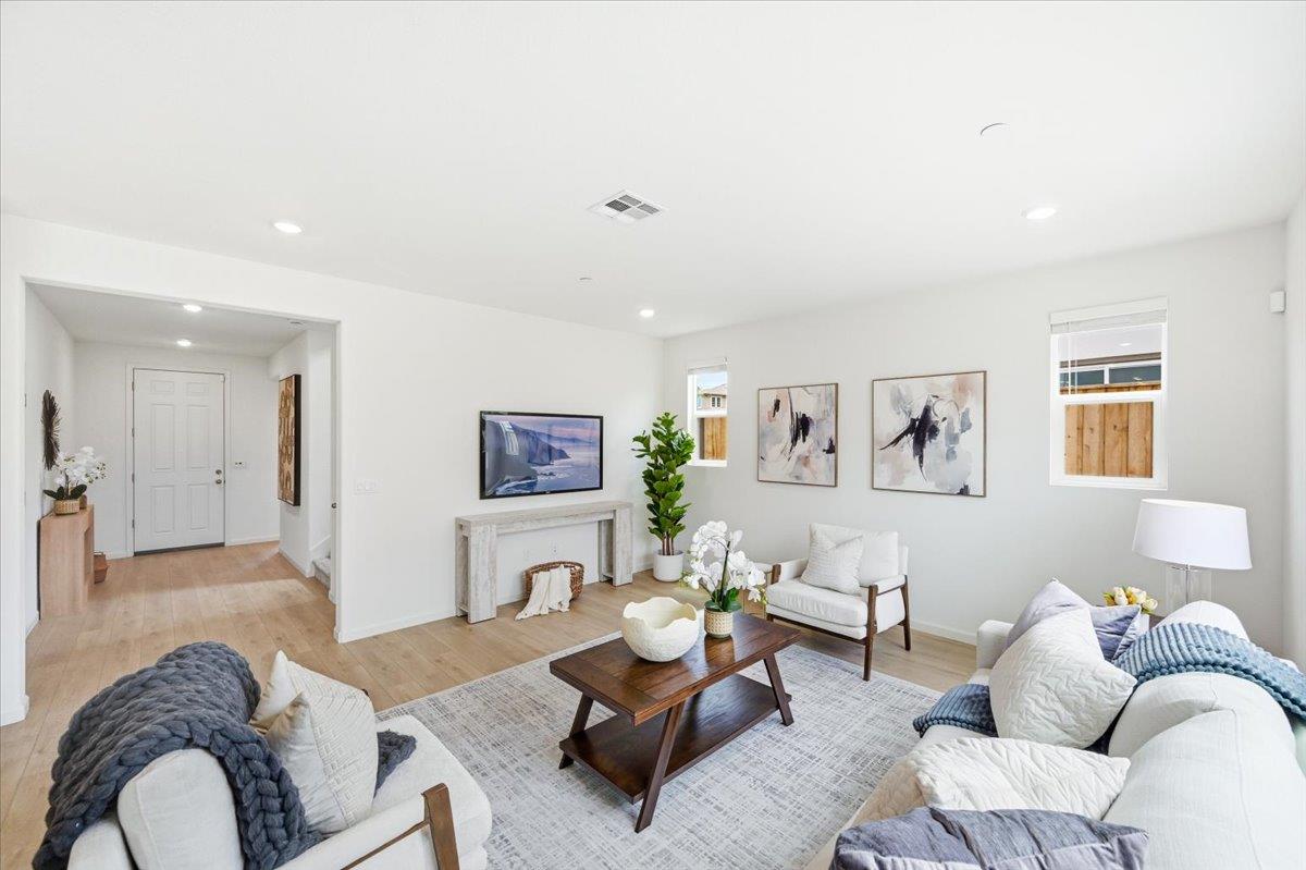 5433 Riverview Lane