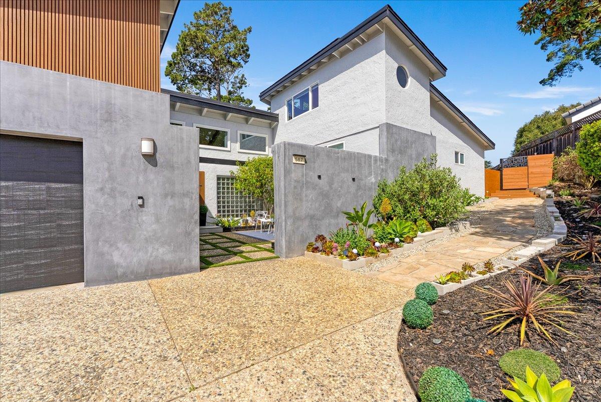 587 Saint Andrews Drive