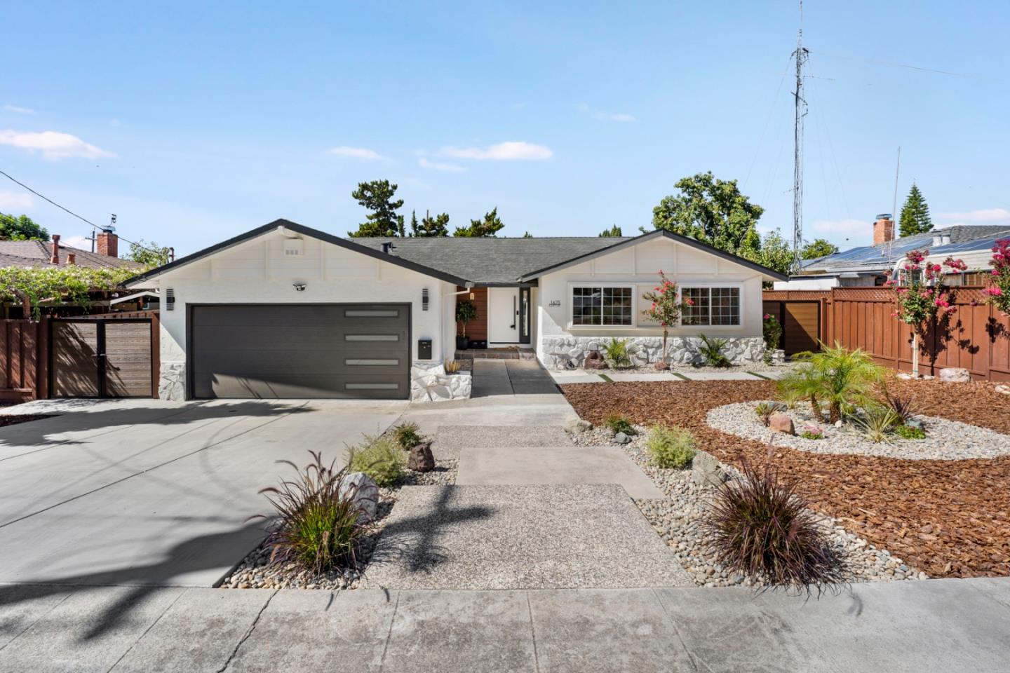 1475 Cliff Drive